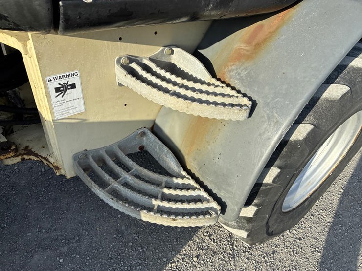 2005-ingersoll-rand-wl350-image-21