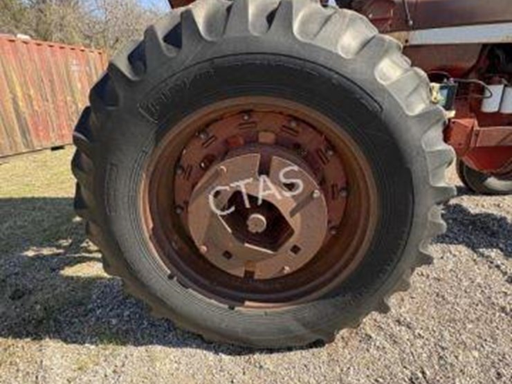 international-856d-image-7