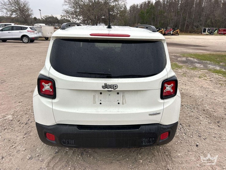 2017-jeep-renegade-image-21