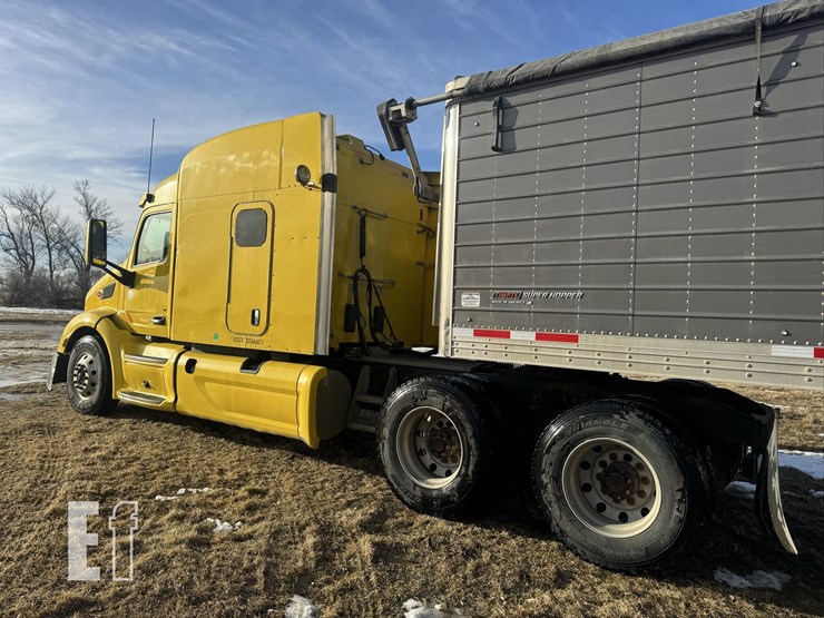 2015-peterbilt-579-image-28