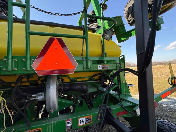 john-deere-1690-image-21