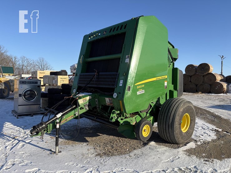 2020-john-deere-560m-image-1