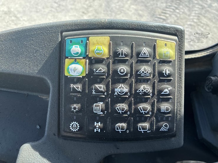 2011-deere-544k-image-65