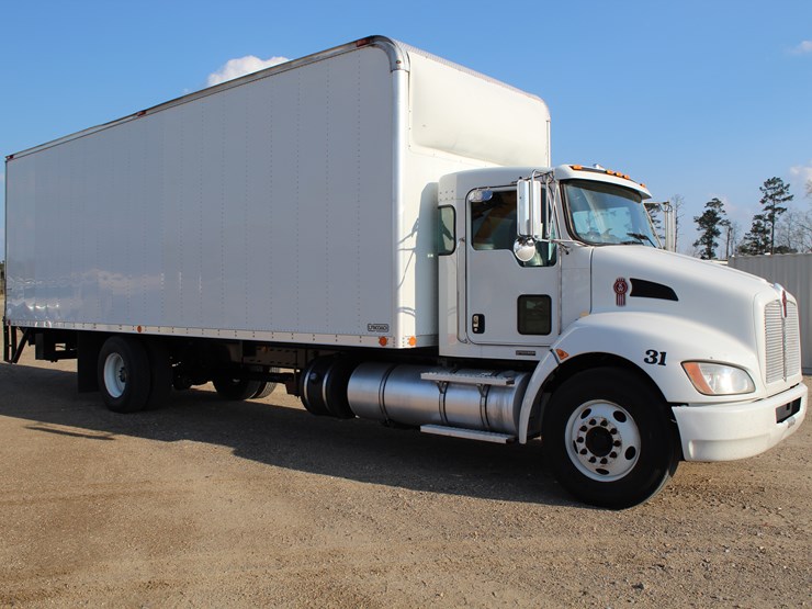 2017-kenworth-t270-image-2