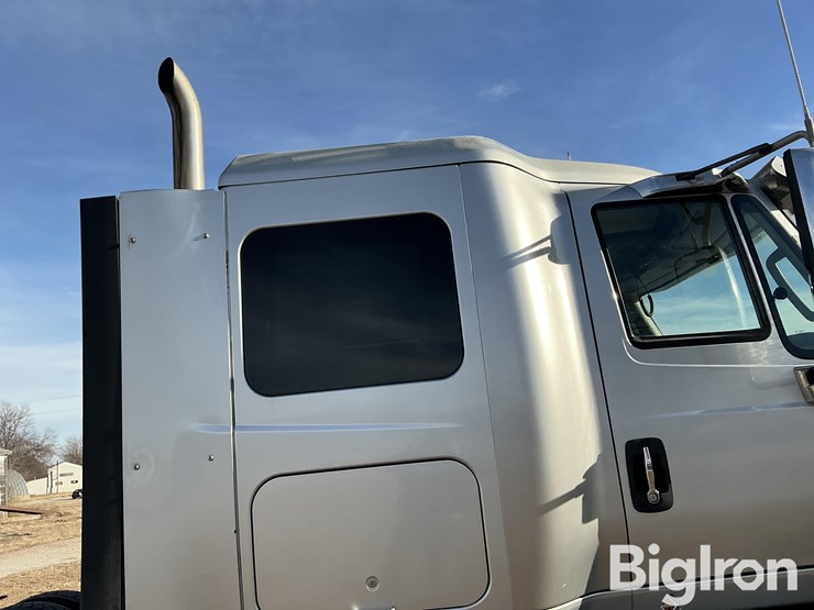 2017-international-prostar-image-12