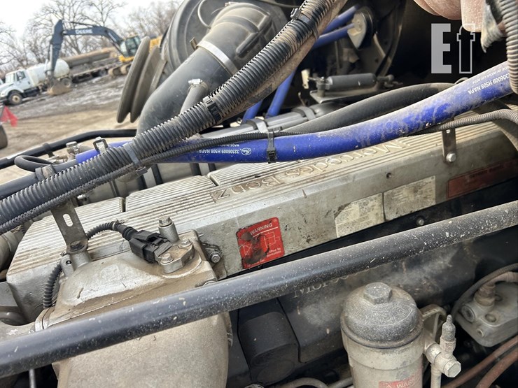 2007-freightliner-columbia-120-image-48