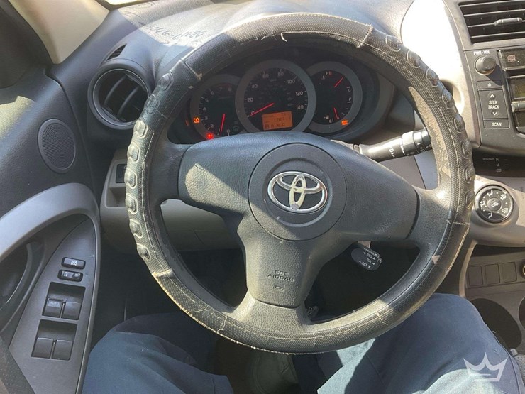 2008-toyota-rav4-image-15