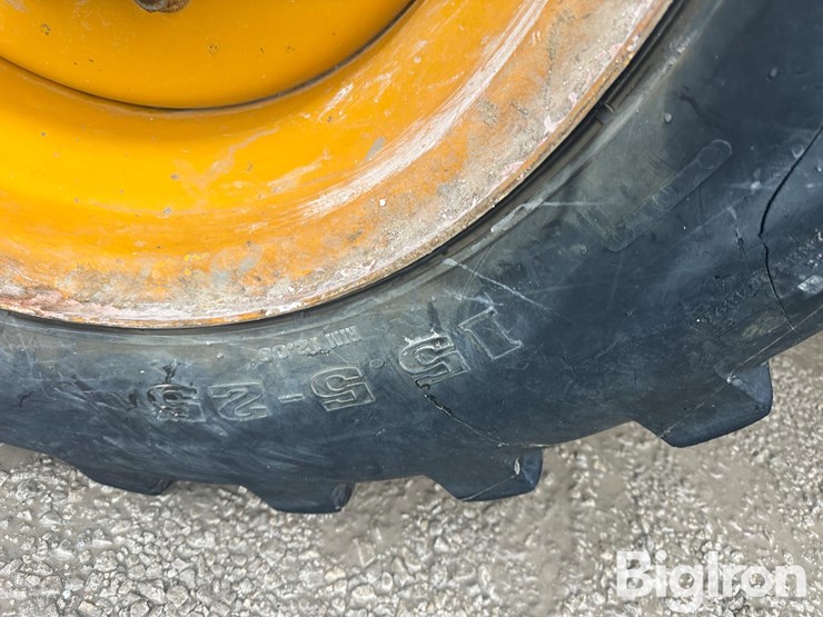 2020-jcb-411-image-19