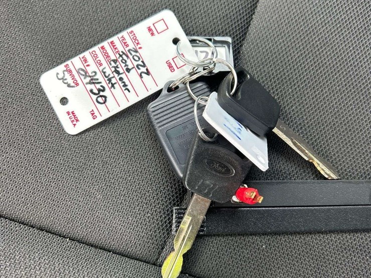 2022-ford-explorer-image-25