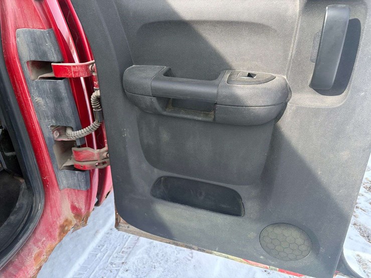 2009-chevrolet-silverado-image-14