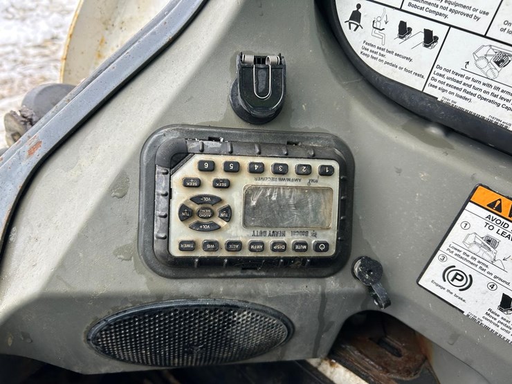 bobcat-t650-image-23