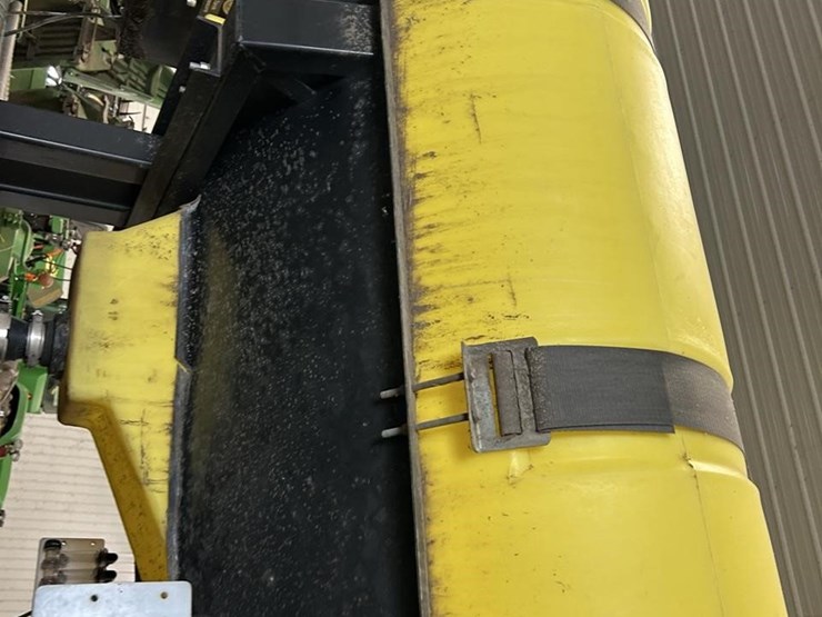 2010-john-deere-1770nt-image-34