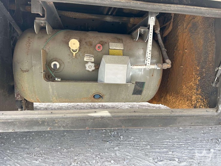 2001-freightliner-allegro-bus-class-a-motorhome-image-46