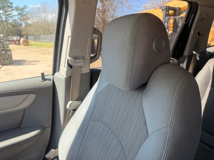 2016-chevrolet-traverse-image-39