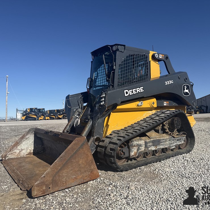 2022 DEERE 333G