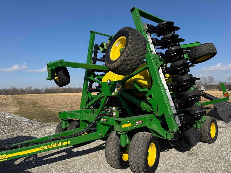 john-deere-1690-image-10