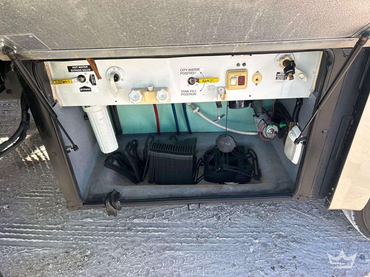 2008-freightliner-allegro-bay-class-a-motorhome-image-25