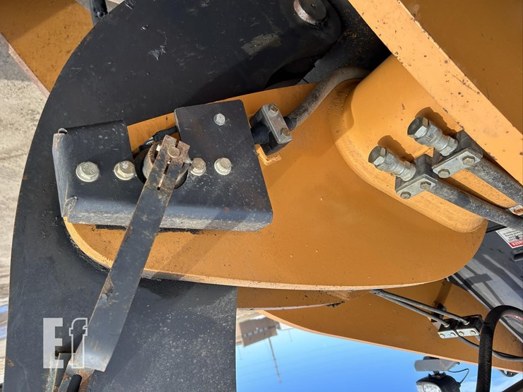 2019-case-721g-image-24