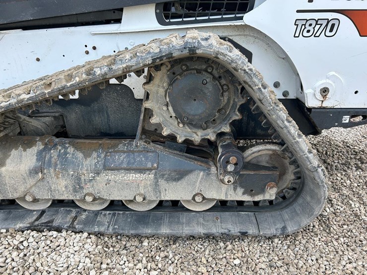 2022-bobcat-t870-image-17