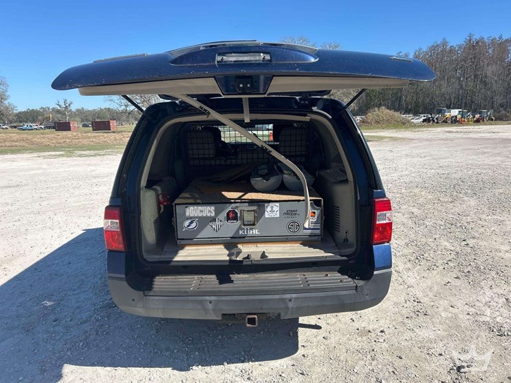 2012-ford-expedition-image-19