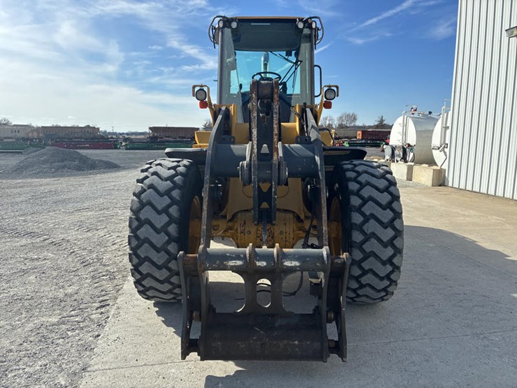 2011-deere-544k-image-13