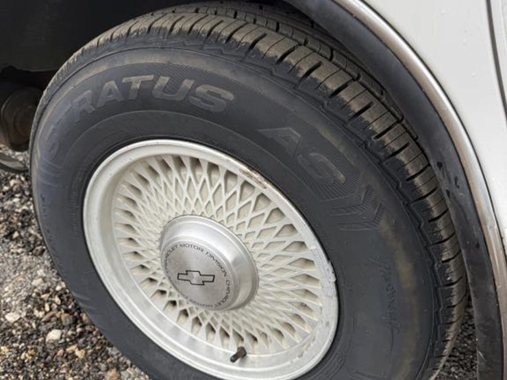 #49-•-1993-chevrolet-caprice-classic-image-6