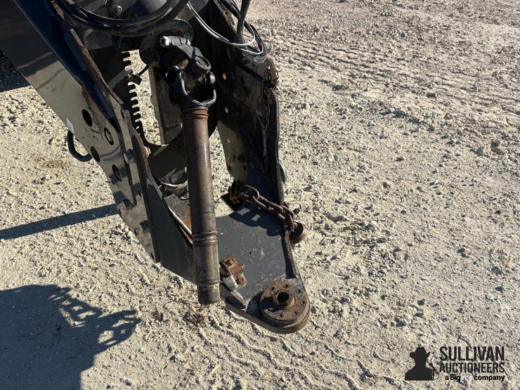 2013-massey-ferguson-2150-image-17