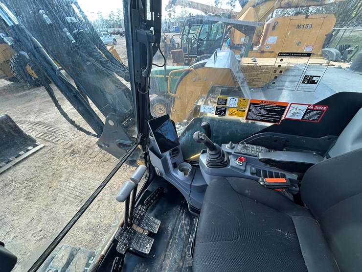 2023-deere-85-p-tier-image-18