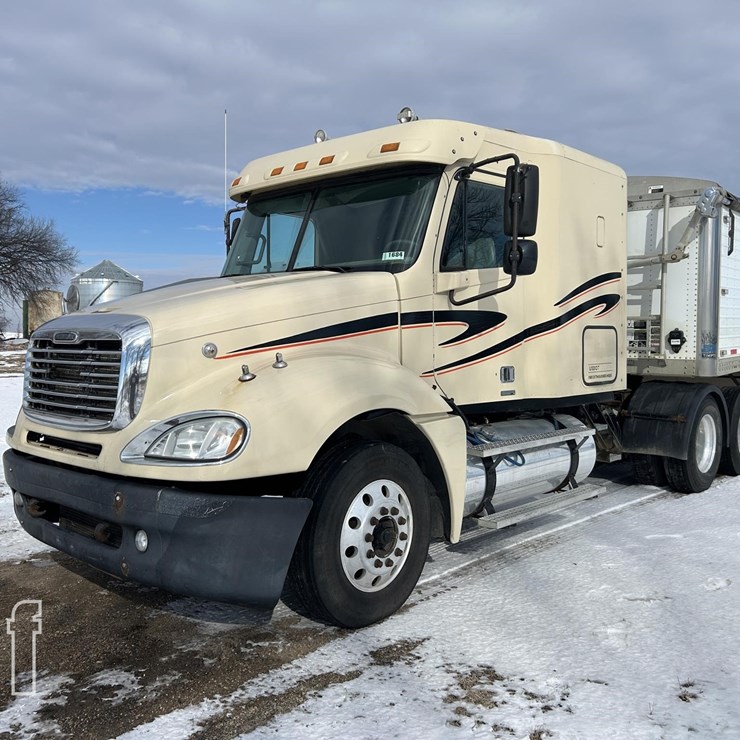 2006 FREIGHTLINER COLUMBIA 120