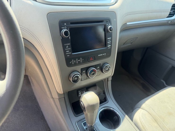 2016-chevrolet-traverse-image-45