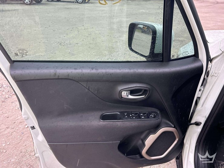 2017-jeep-renegade-image-14