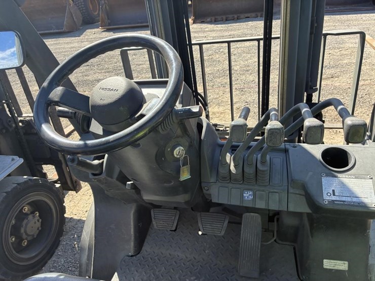 2006-nissan-mugl02a30lv-image-11