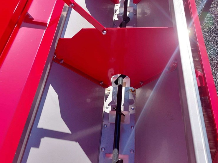 agt-skid-steer-and-tractor-no-till-seed-drill-seeder-planter-image-9