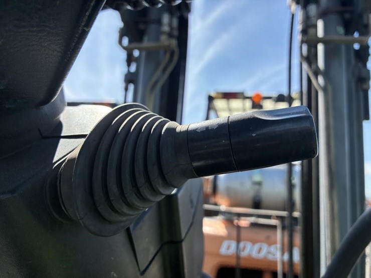 2006-nissan-mugl02a30lv-image-14