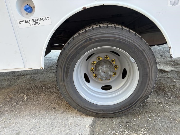 2012-ford-f550-image-5