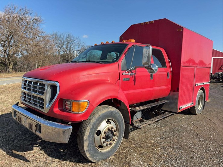 2002-ford-f650-image-1