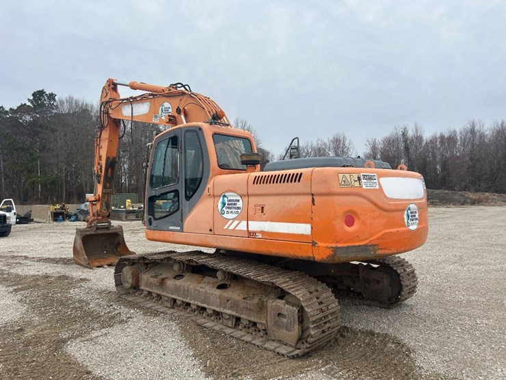 2014-doosan-dx225-lca-image-4