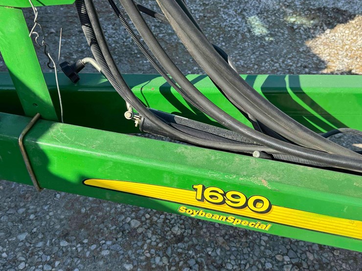 john-deere-1690-image-7