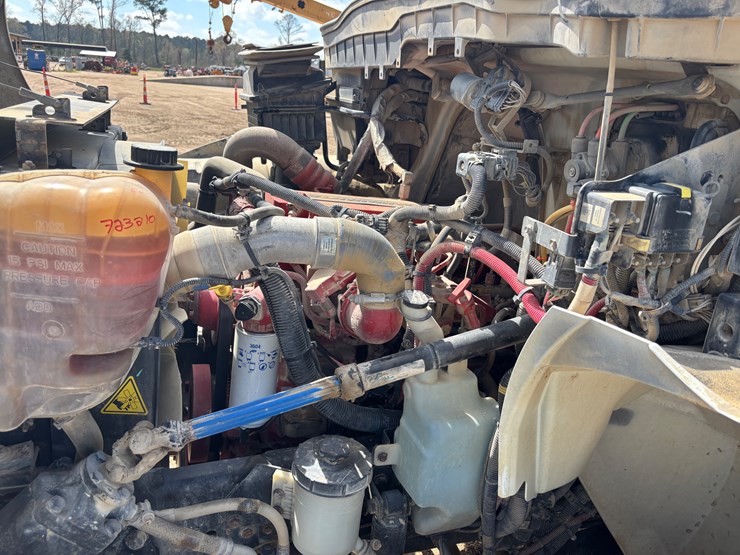 2015-international-durastar-4300-image-11