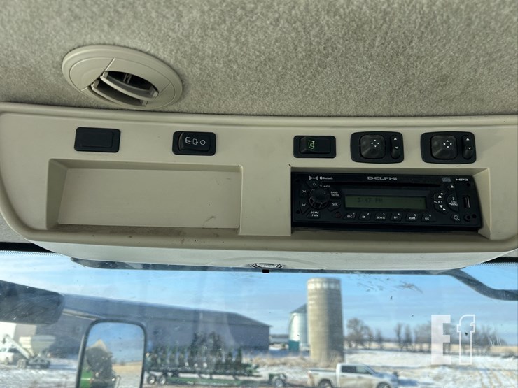 2013-john-deere-9360r-image-56