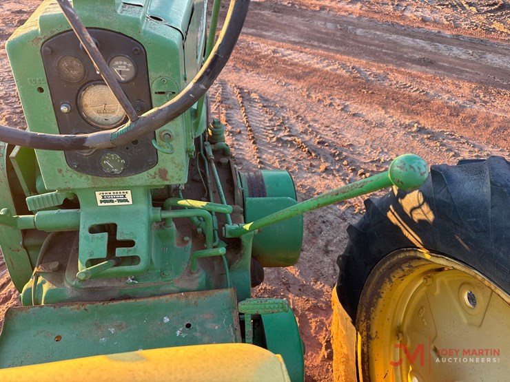 john-deere-70-image-17
