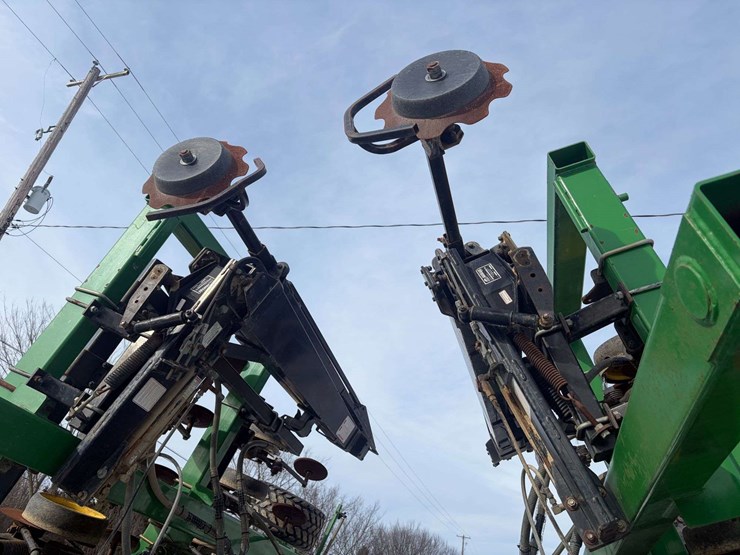 john-deere-1850-image-14