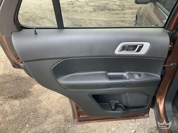 2011-ford-explorer-image-20