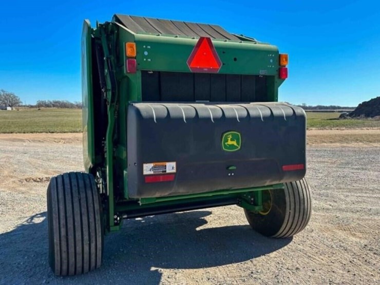 2020-john-deere-560m-image-5