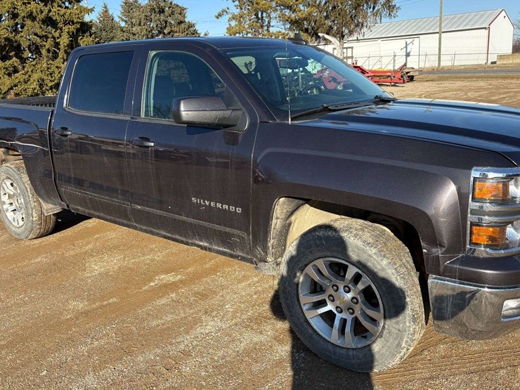 2015-chevrolet-silverado-image-3