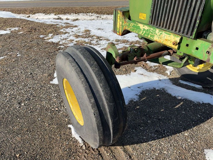 john-deere-4010-image-10