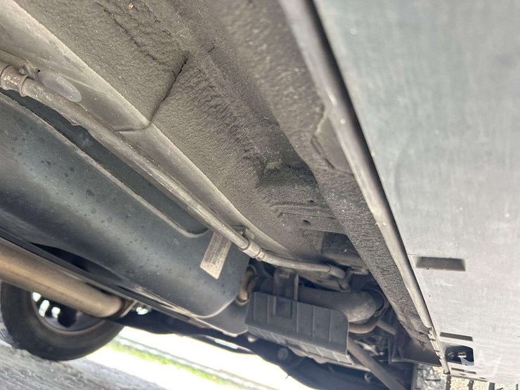 2011-hyundai-santa-fe-image-19