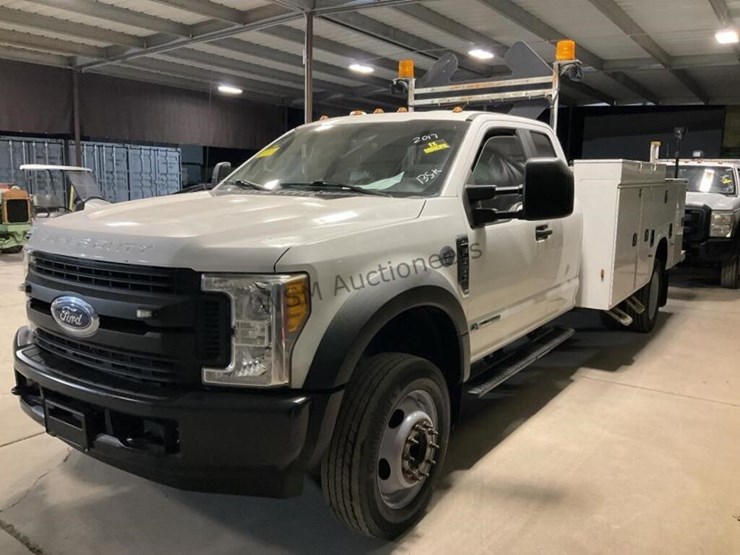 2017-ford-f550-image-4