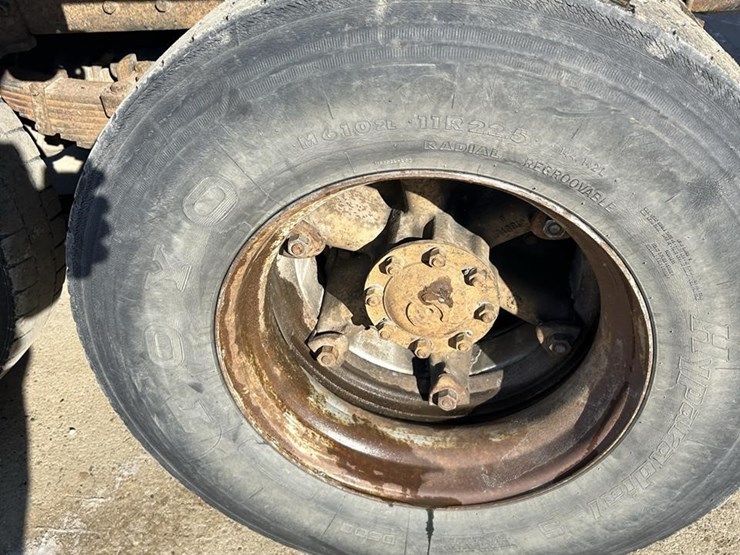 1994-ford-l9000-image-44