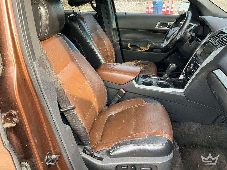 2011-ford-explorer-image-28